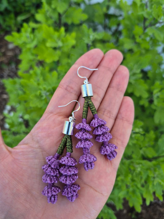 Aritos de macramé flor lavanda ganchos de plata 925