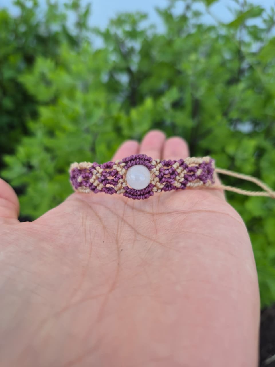 Pulsera macramé cuarzo rosa diseño 1