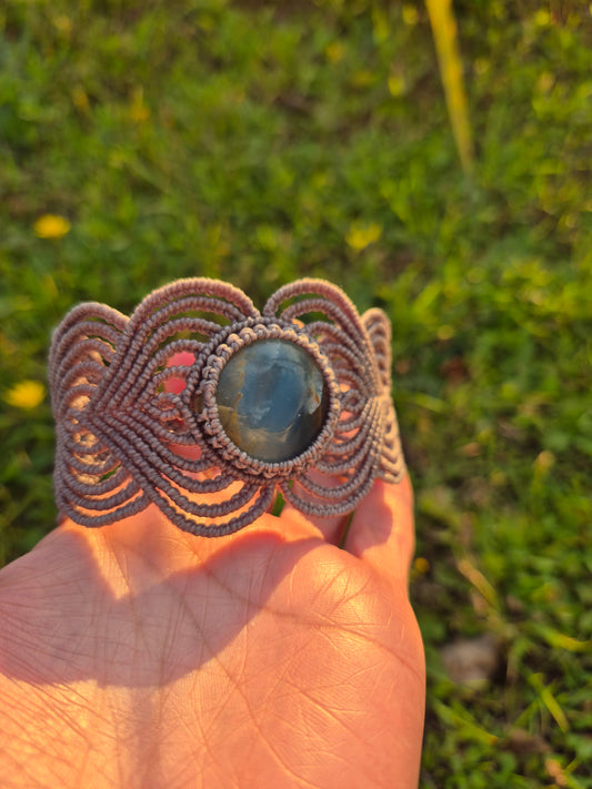 Brazalete macramé piedra onix cielo