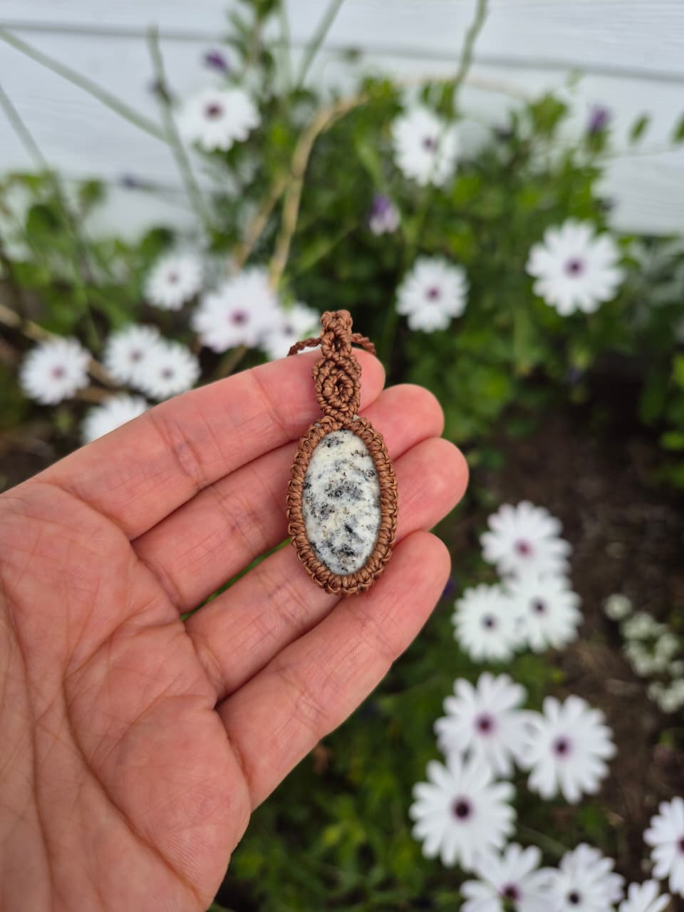 Collar macramé con piedra K2