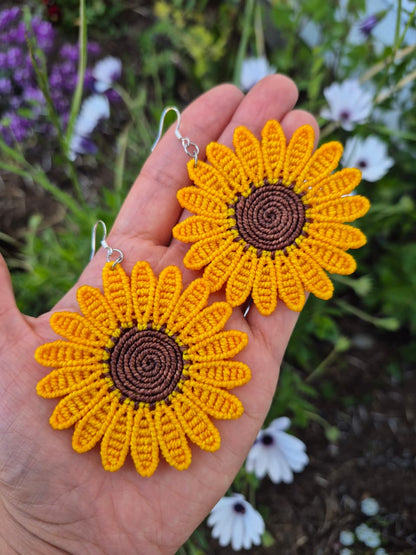 Aritos de maravilla macramé gancho de plata