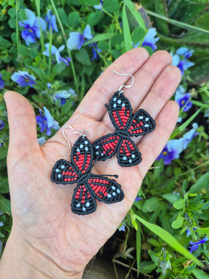 Aritos macramé mariposa mediana colores ganchos de plata 925