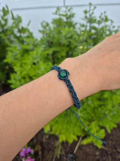 Pulsera macramé diseño Infinito piedra malaquita