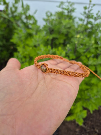 Pulsera macramé diseño Infinito piedra unakita