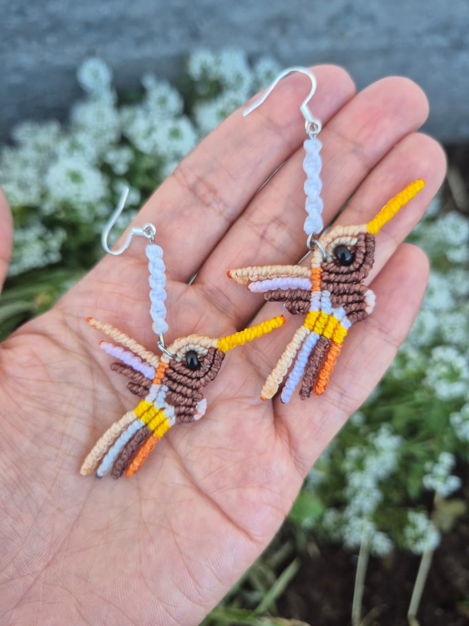 Aritos de macramé colibrí colores ganchos de plata 925