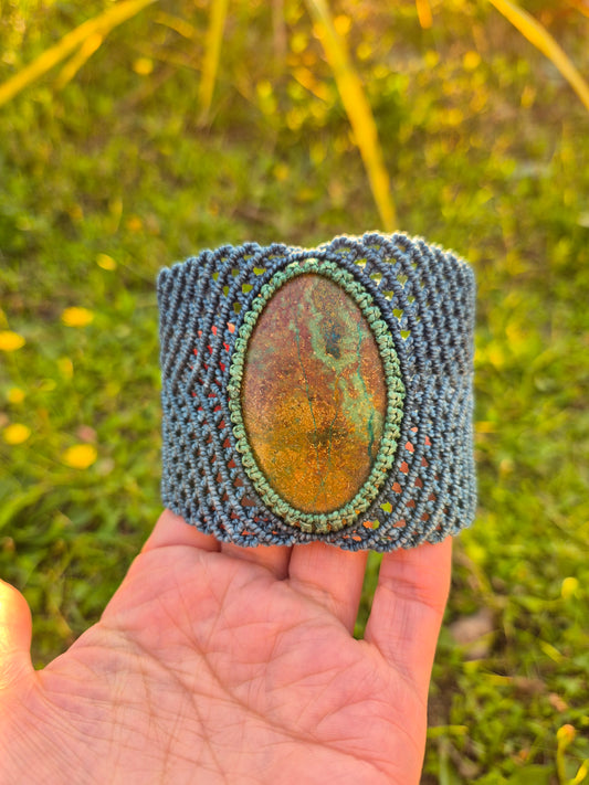 Brazalete pulsera macramé con piedra jaspe paisaje tamaño grande