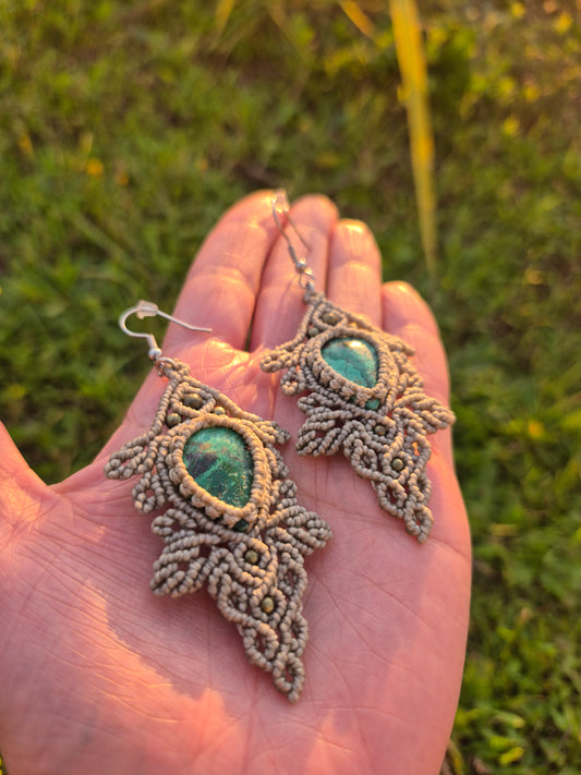 Aritos piedra malaquita macramé diseño hojas ganchos de plata