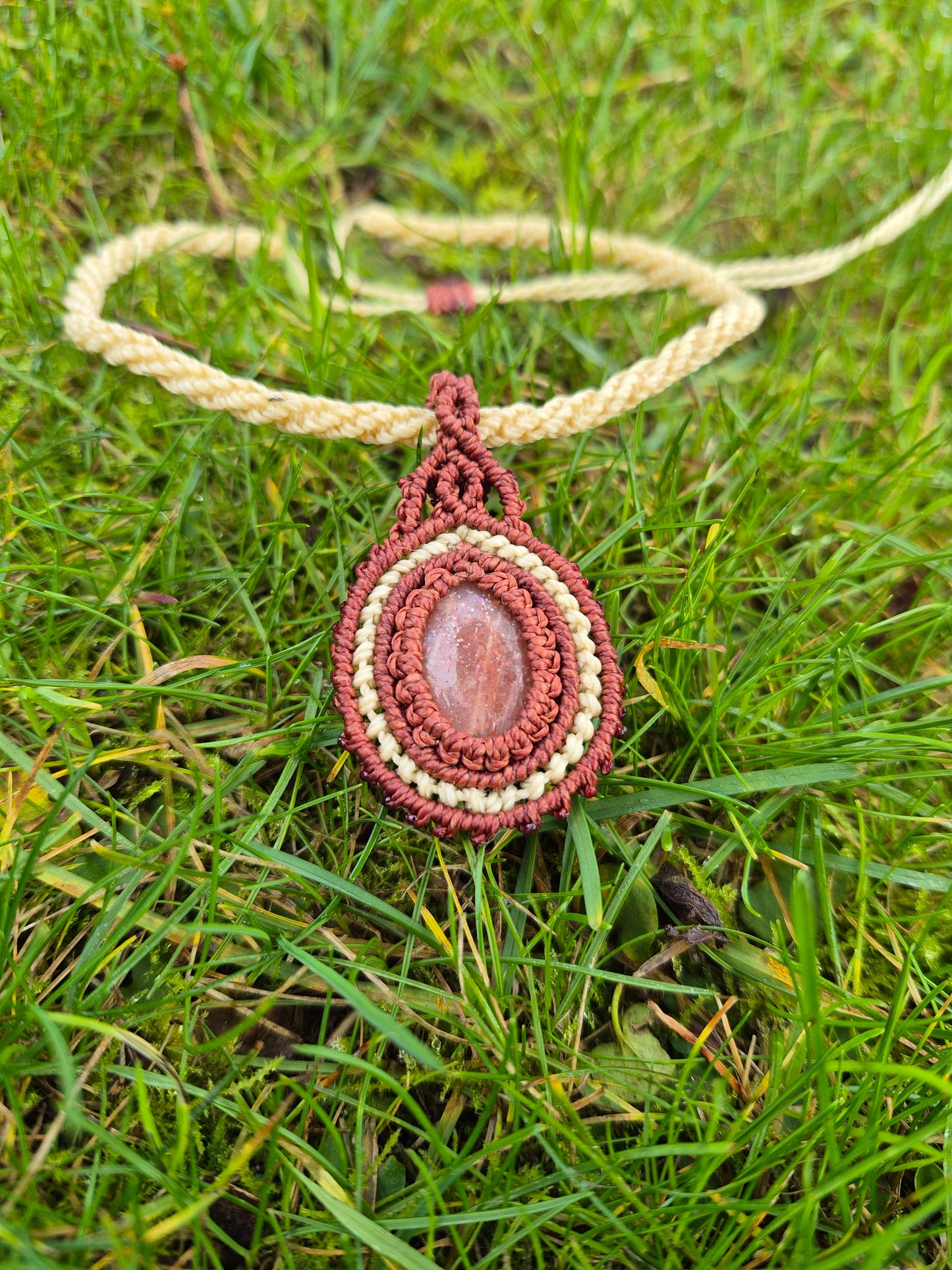 Collar macramé piedra del Sol