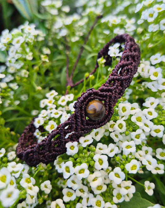 Pulsera ojo de tigre macramé diseño abundancia