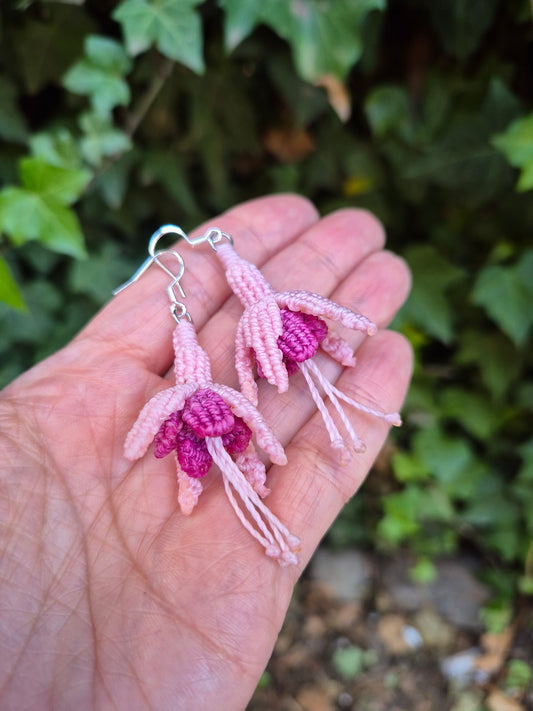 Aritos macramé de flor chilco