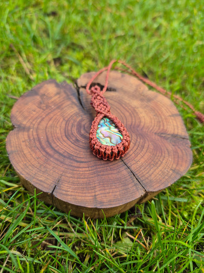 Collar de macramé con Abulón