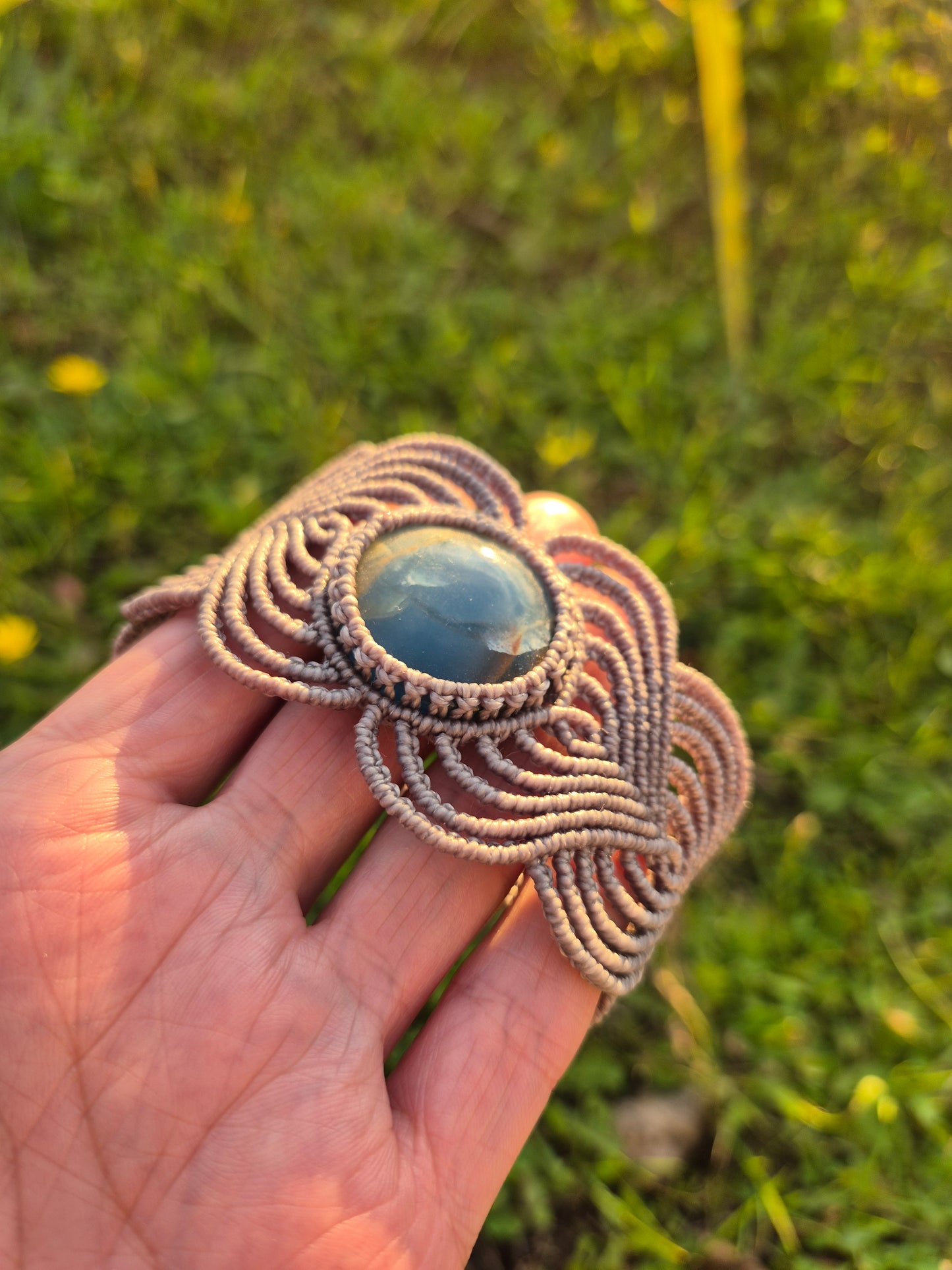 Brazalete macramé piedra onix cielo