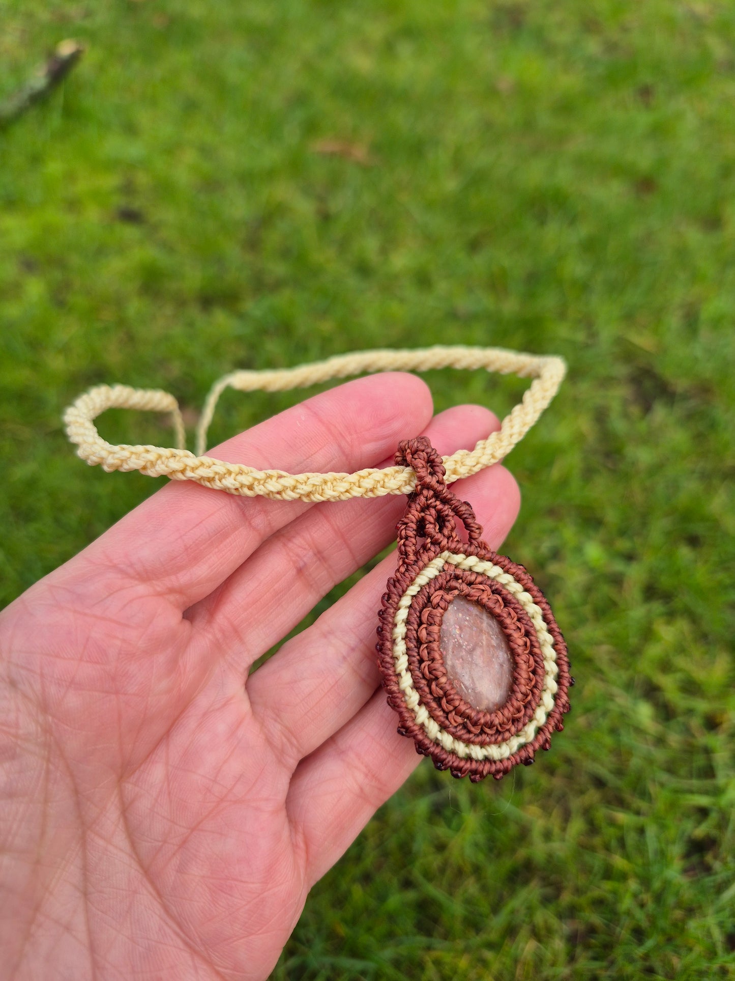 Collar macramé piedra del Sol