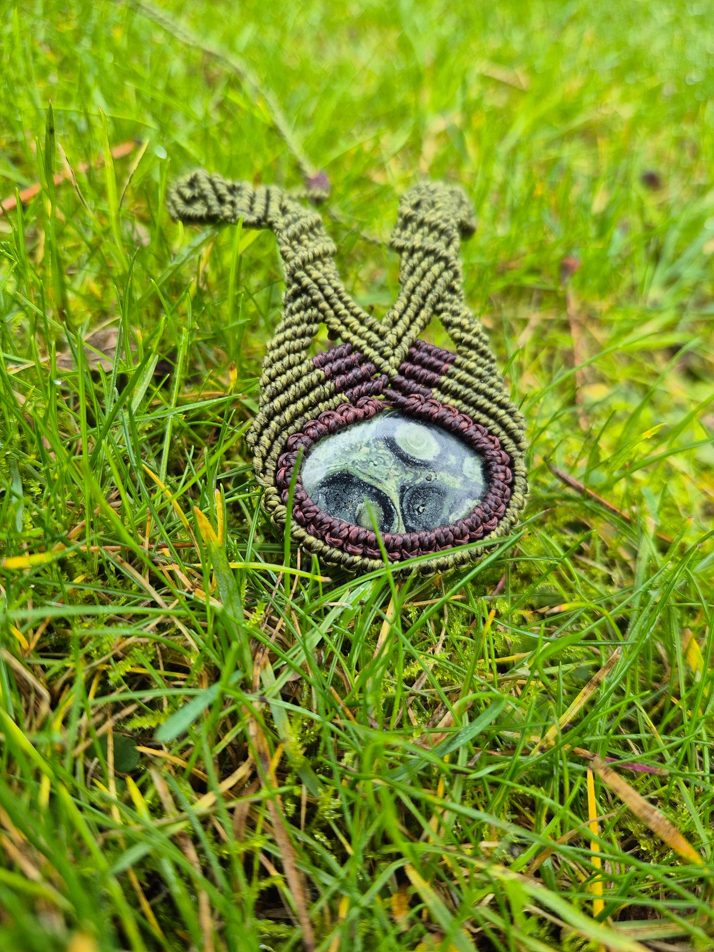Collar macramé con jaspe kambaba