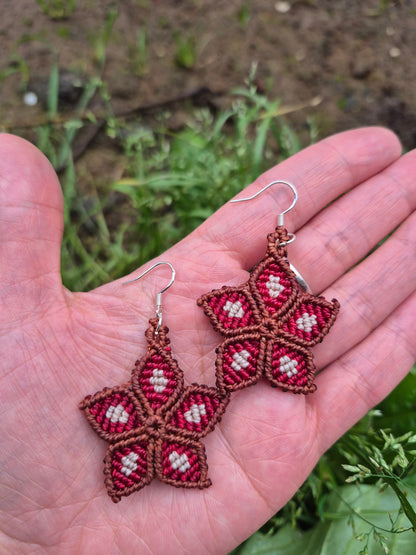 Aritos flor 5 pétalos roja