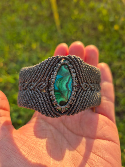 Brazalete macramé piedra crisocola con malaquita