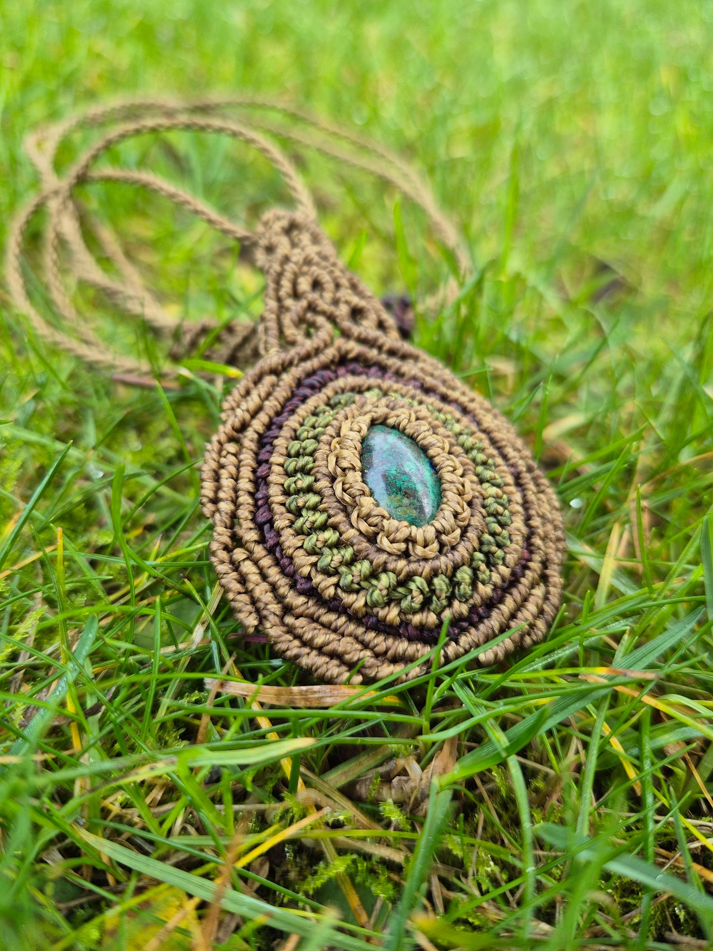 Collar Medallón macramé piedra azurita