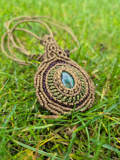 Collar Medallón macramé piedra azurita