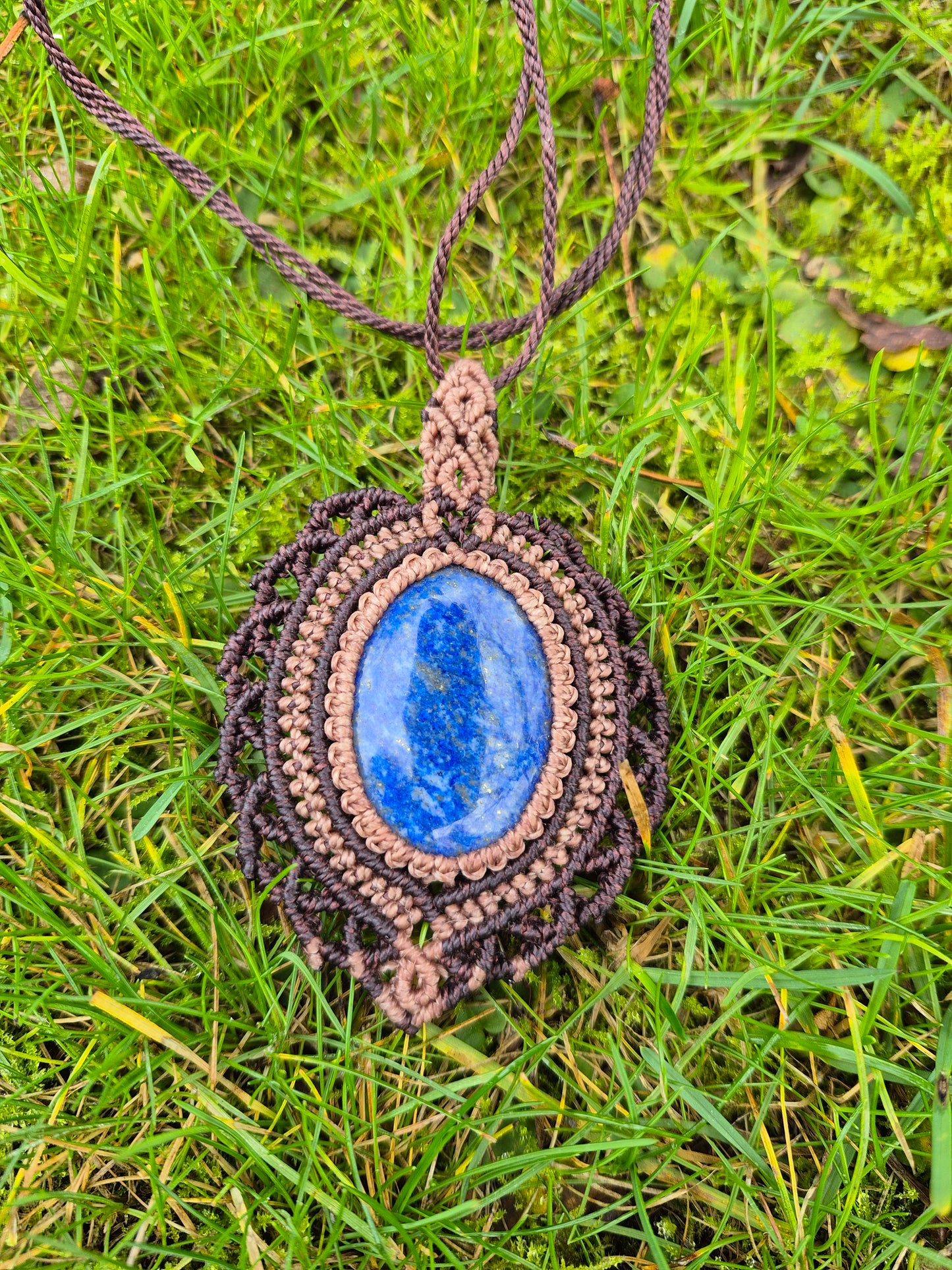 Collar macramé piedra lapislázuli
