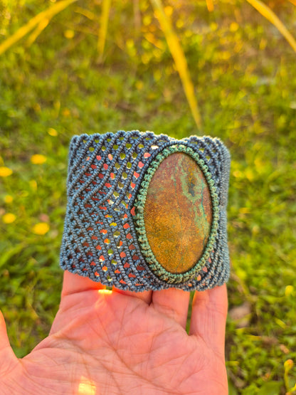 Brazalete pulsera macramé con piedra jaspe paisaje tamaño grande