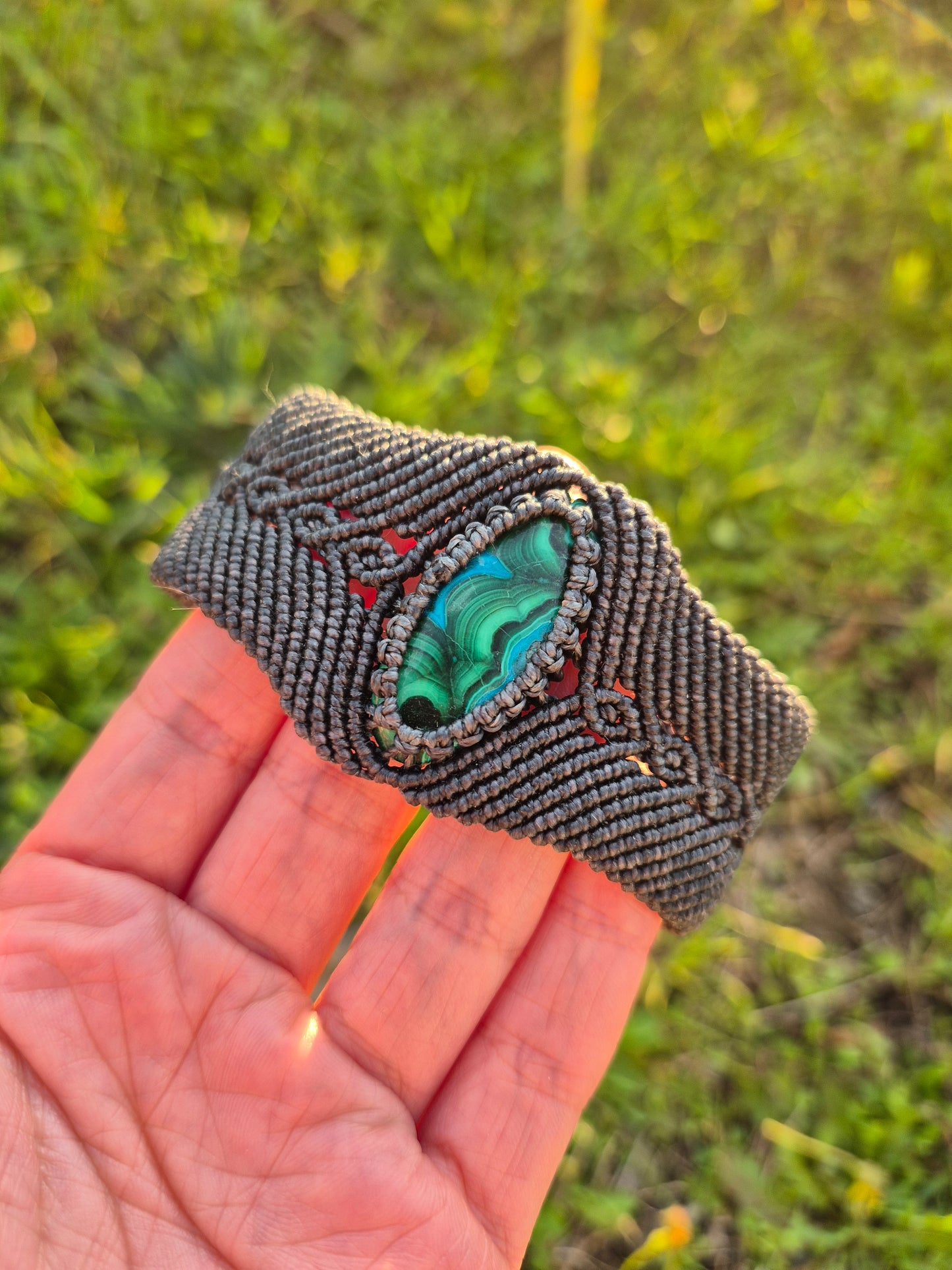 Brazalete macramé piedra crisocola con malaquita