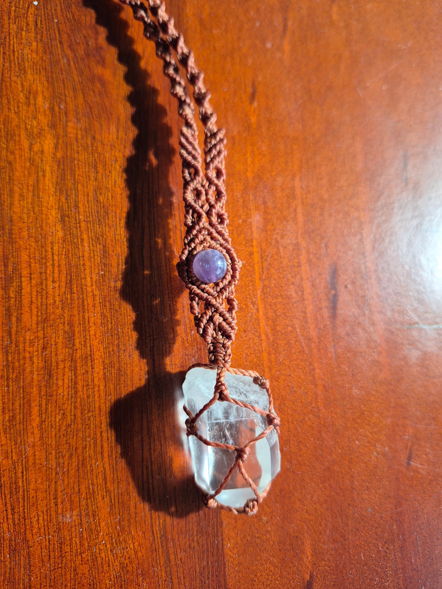 Collar cuarzo cristal y amatista macramé regulable