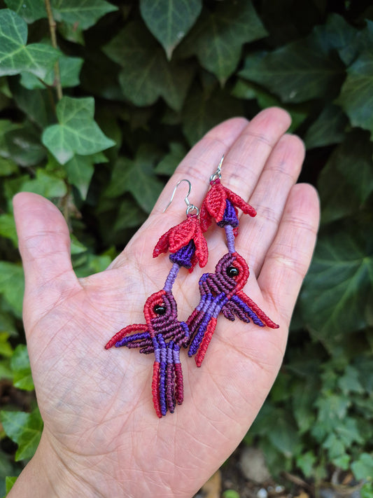 Aritos macramé colibrí chilco