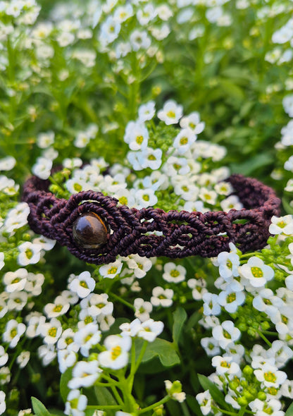 Pulsera ojo de tigre macramé diseño abundancia