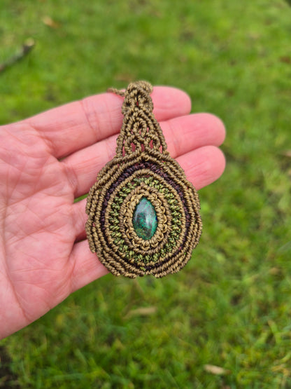 Collar Medallón macramé piedra azurita
