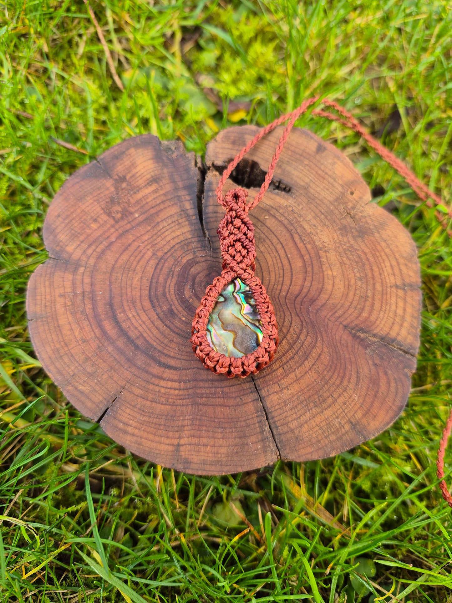 Collar de macramé con Abulón