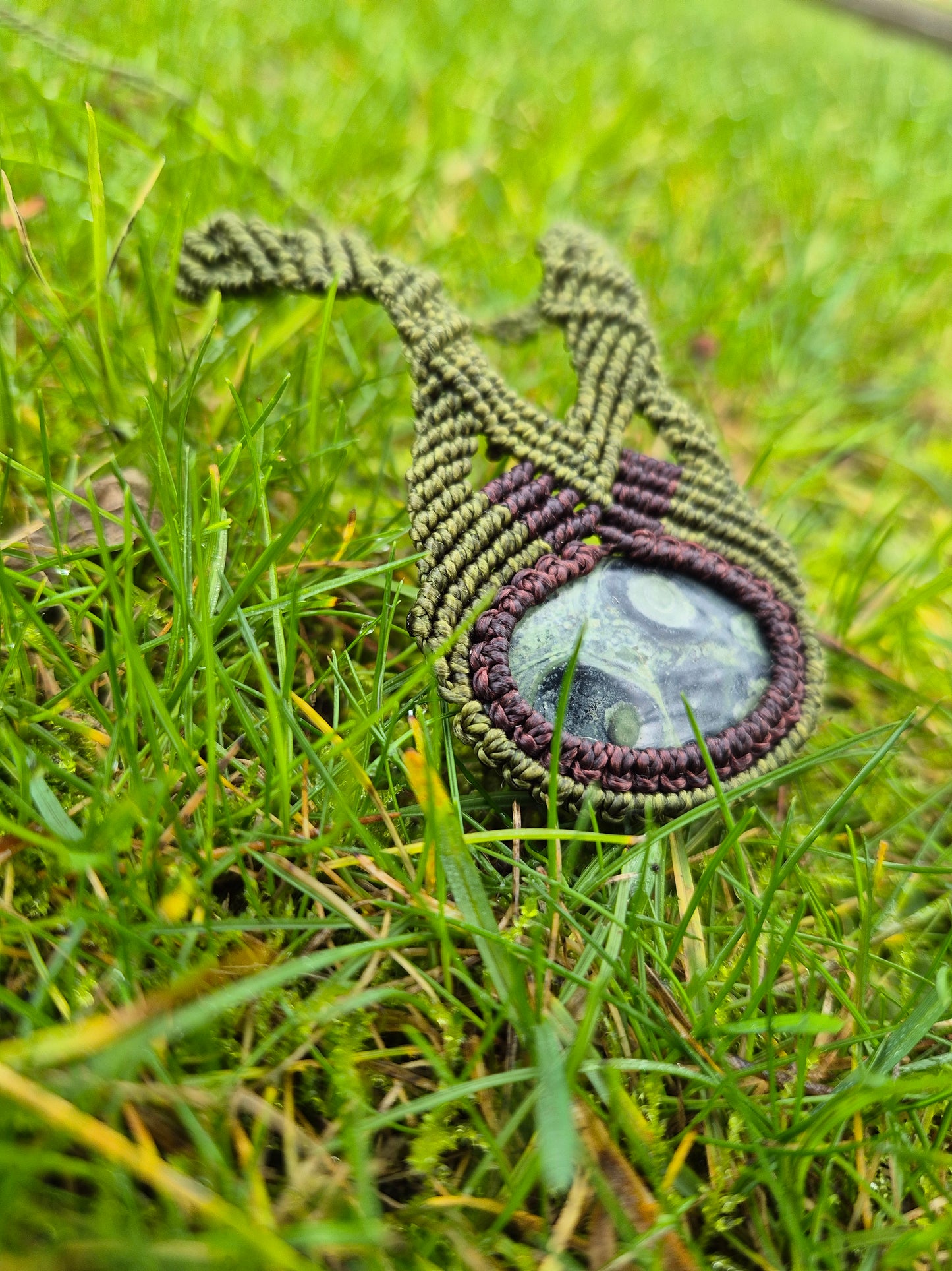 Collar macramé con jaspe kambaba